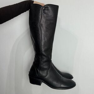 Frye Vintage Black leather knee high riding boots with a chunky heel